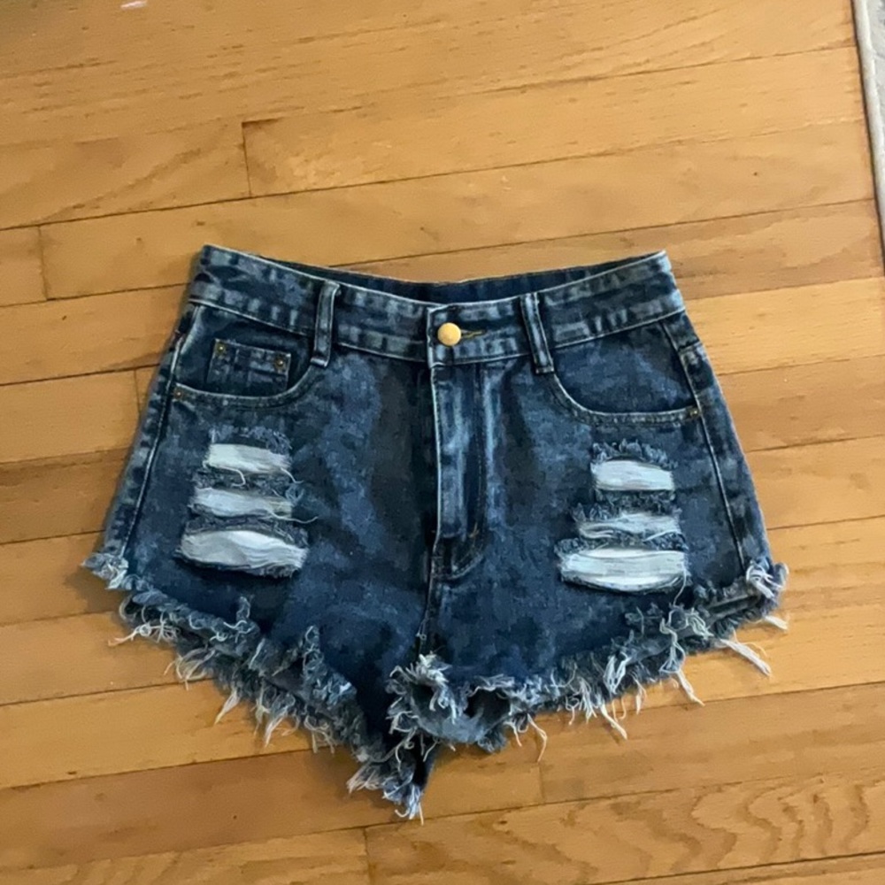 Denim ripped jean shorts